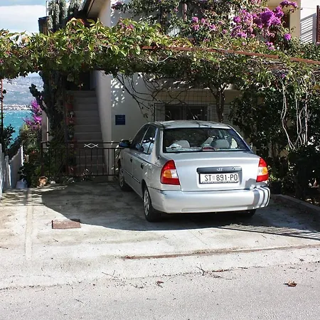 Apartment Family Friendly Seaside Arbanija, Ciovo - 5220 *