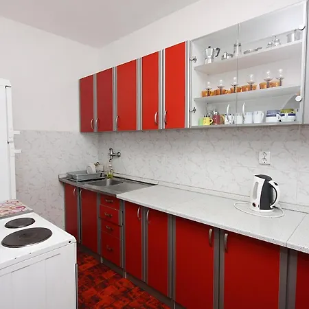 Apartment Family Friendly Seaside Arbanija, Ciovo - 5220 *