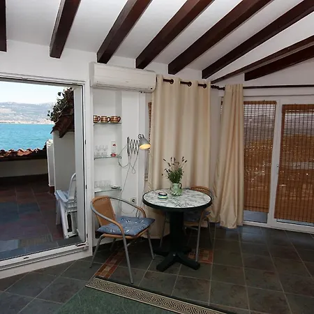 Apartment Family Friendly Seaside Arbanija, Ciovo - 5220 *