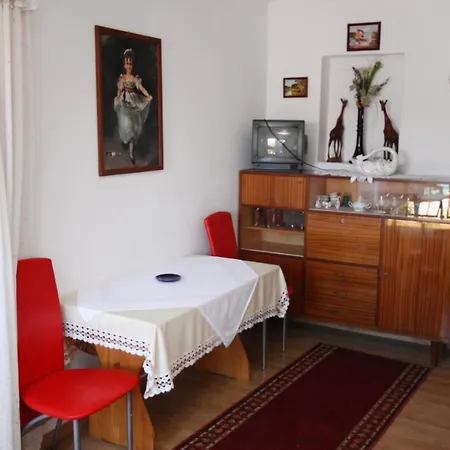 Family Friendly Seaside Arbanija, Ciovo - 5220 Апартаменты Трогир