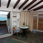 Apartamento Family Friendly Seaside Arbanija, Ciovo - 5220 *