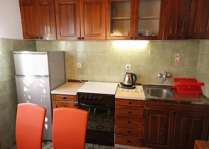 شقة Family Friendly Seaside Arbanija, Ciovo - 5220 تروغير