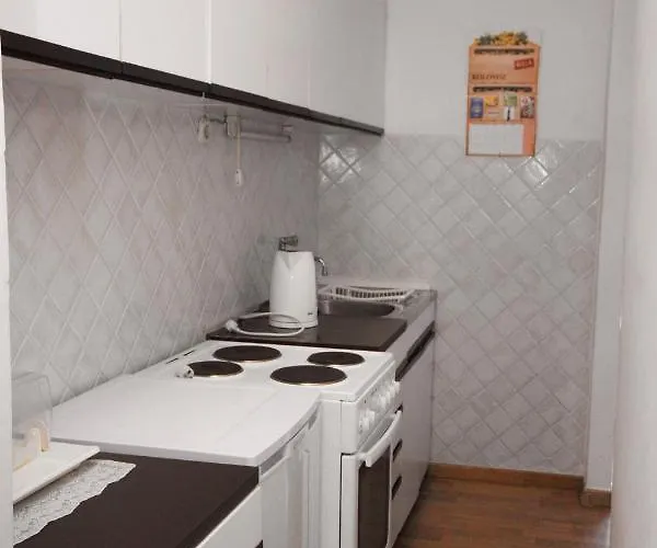 Family Friendly Seaside Arbanija, Ciovo - 5220 شقة *