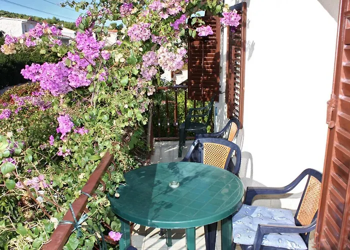 Family Friendly Seaside Arbanija, Ciovo - 5220 *