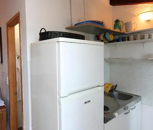 شقة Family Friendly Seaside Arbanija, Ciovo - 5220 تروغير