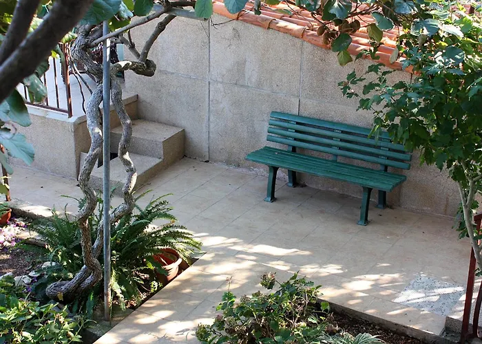 Family Friendly Seaside Arbanija, Ciovo - 5220